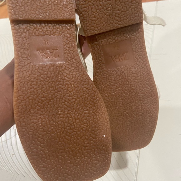 Zara, girls sandals, brand new, prefect condition. - Picture 2 of 2